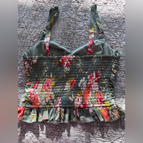Floral Ruffle Crop Top - Small - Picture 4 of 6